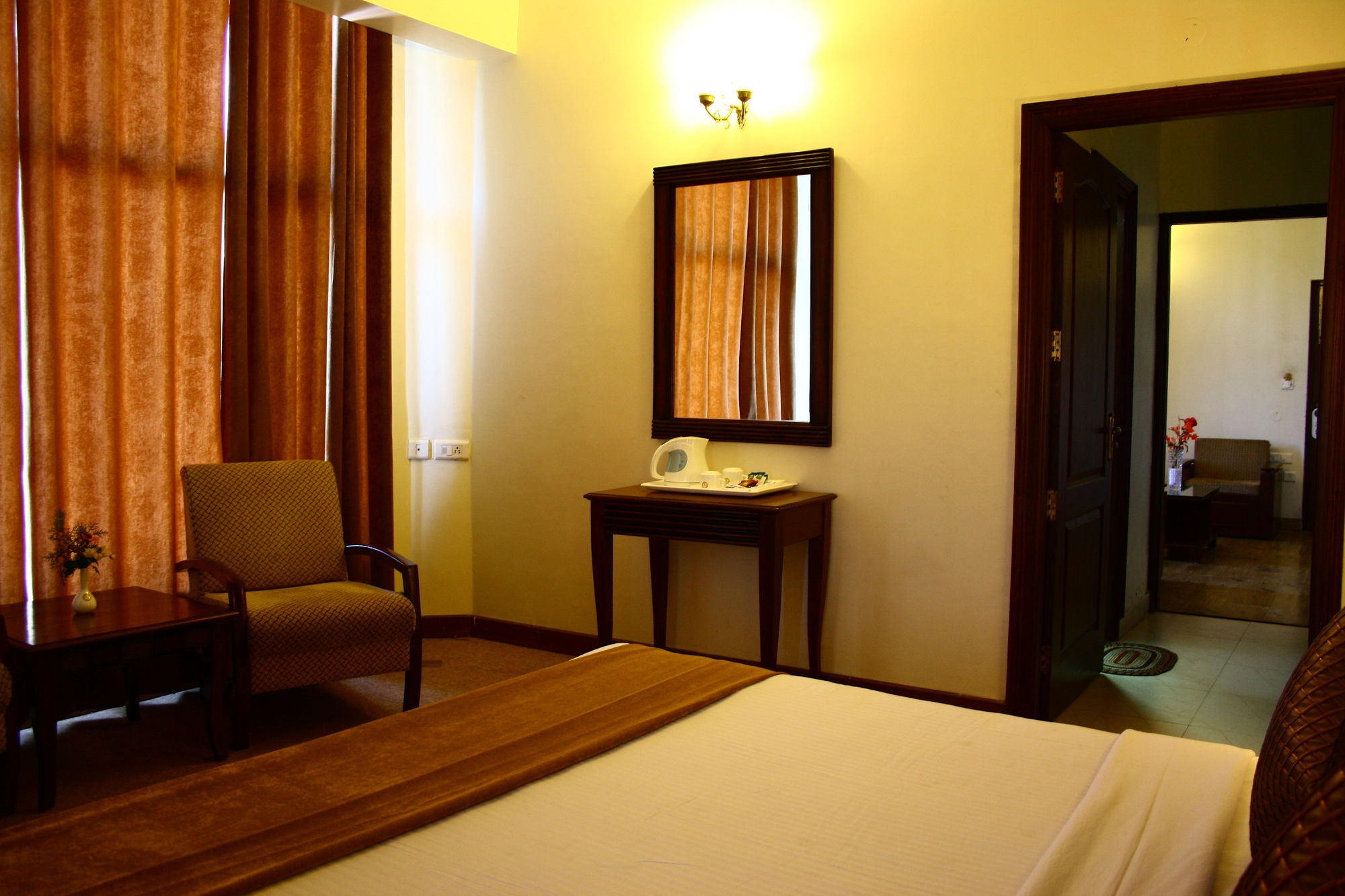 Фото Kasauli Castle Resort