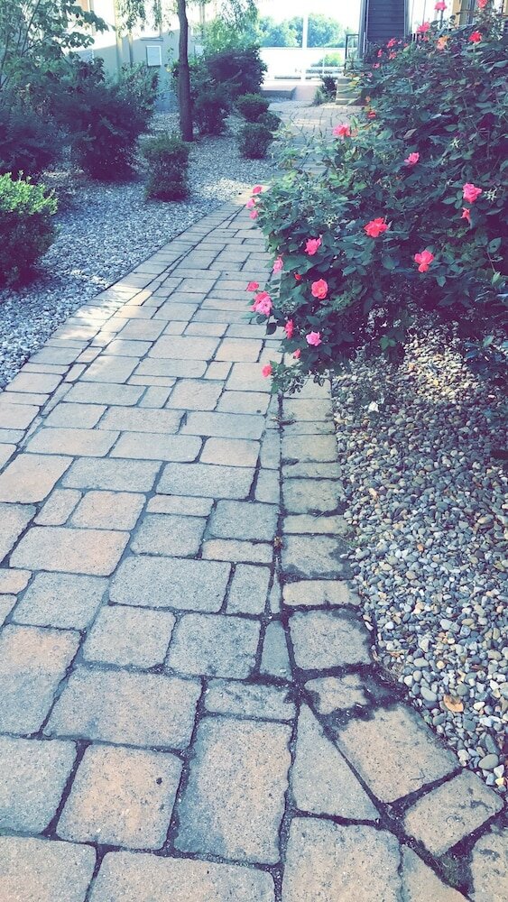 Фото Airport Waterfront Inn