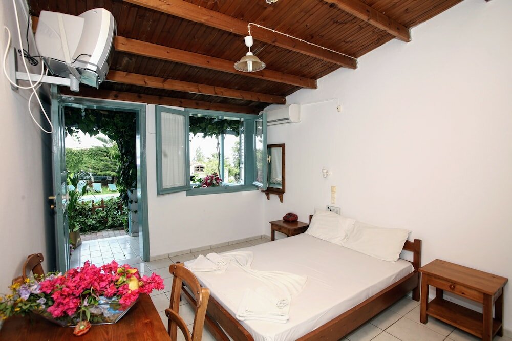 Фото Anatoli Apartments