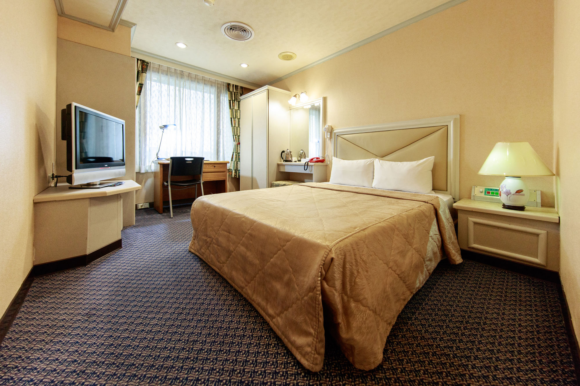 Фото Chungli Business Hotel