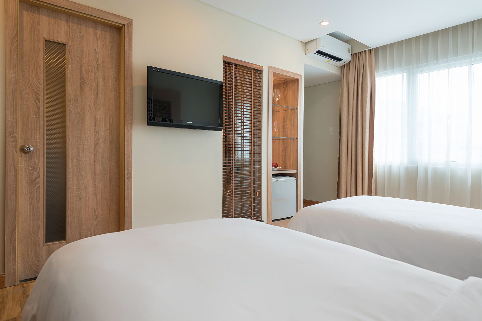 Фото C Central Hotel Bui Vien