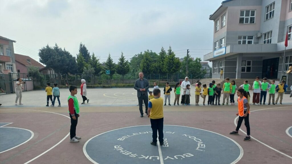 Primary school Shipyard Primary School, Golcuk, photo