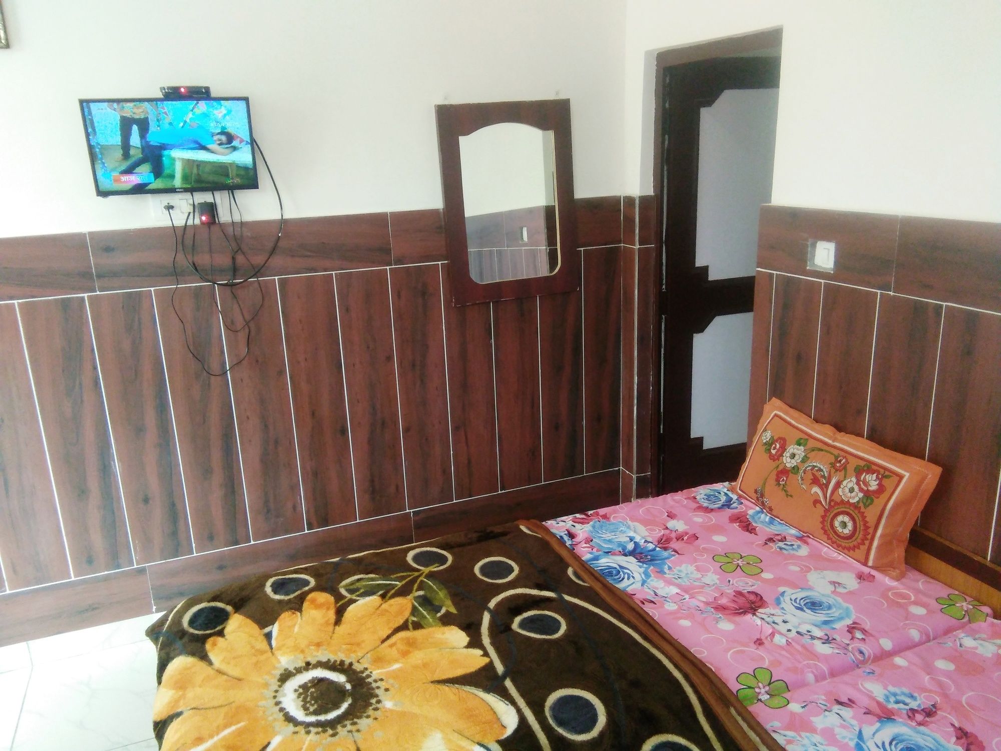 Фото Hotel Royal Taj