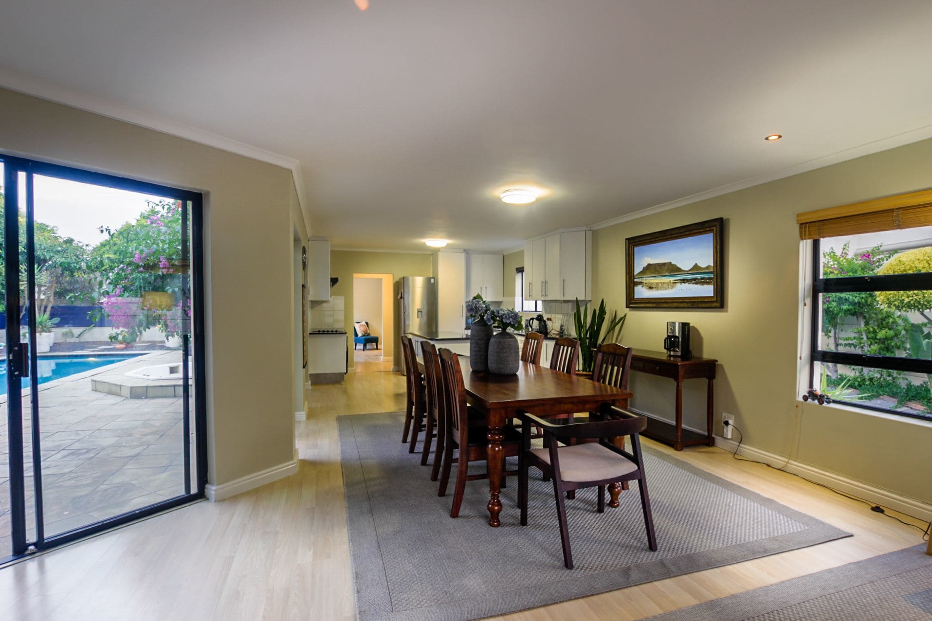 Фото Atlantic Bay Lodge