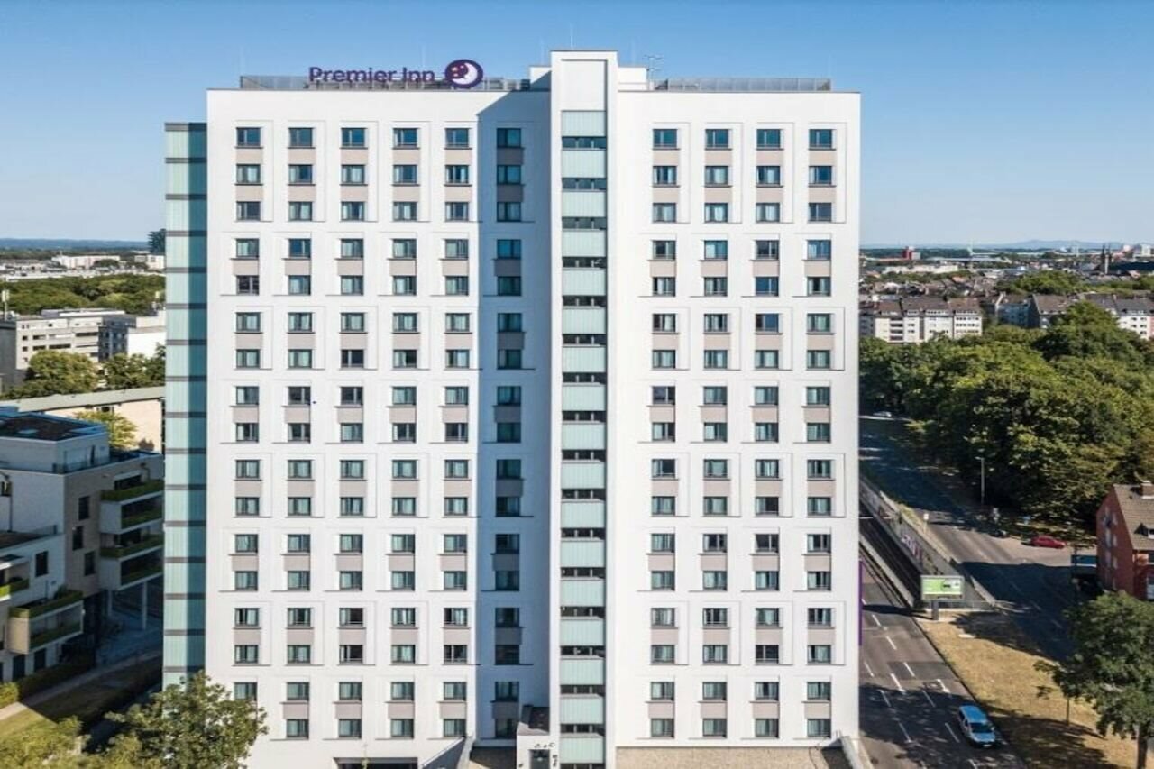 Фото Premier Inn Cologne City Sud Hotel
