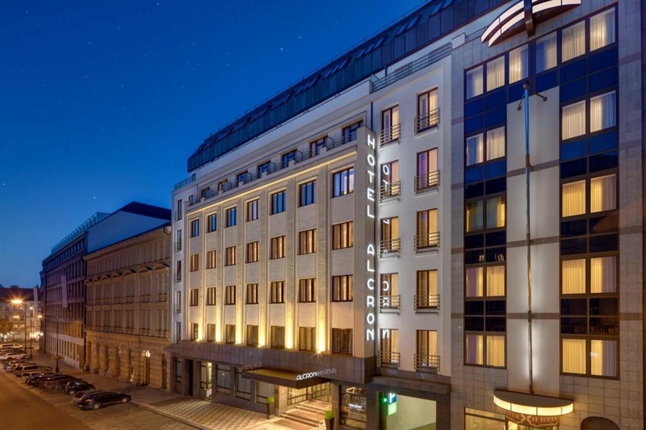 Фото отеля 1