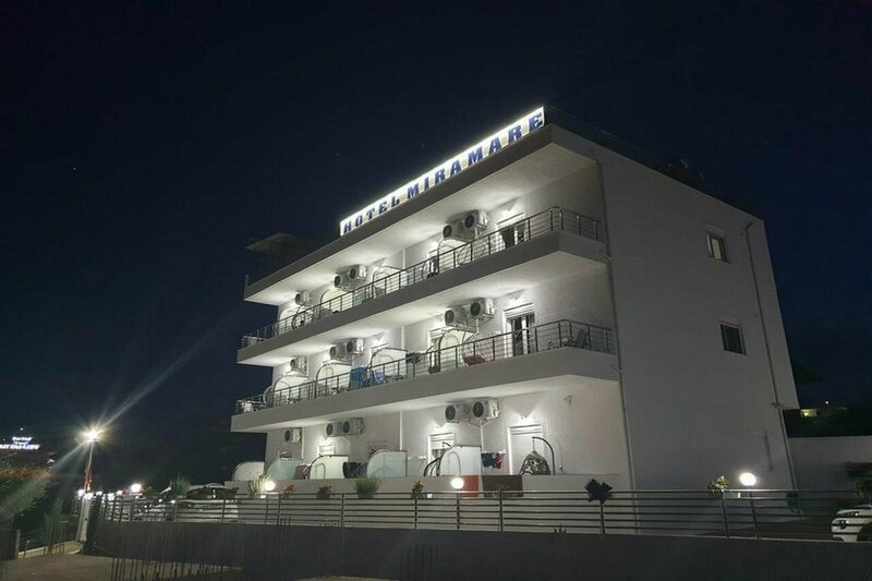 Гостиница Hotel Mira Mare в Ксамиле