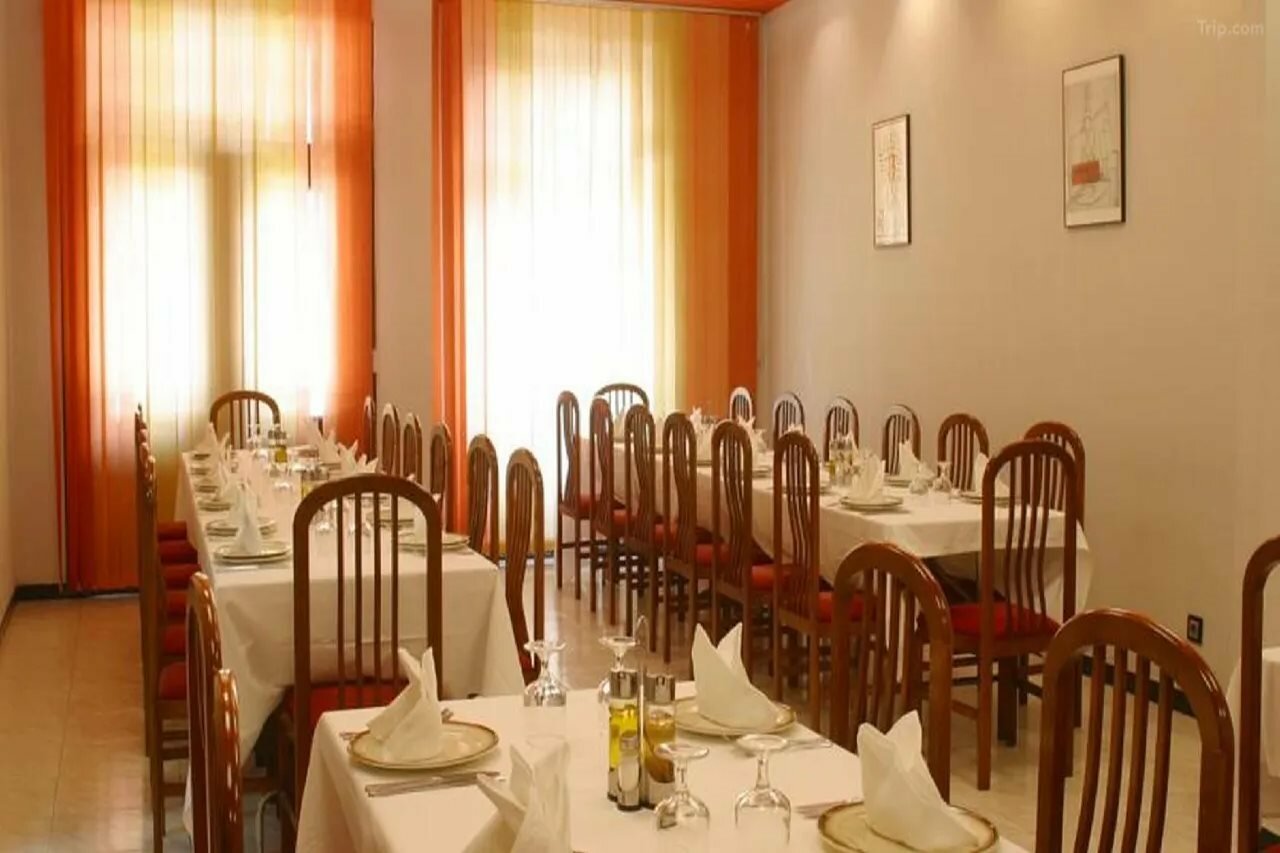 Фото City House Pathos