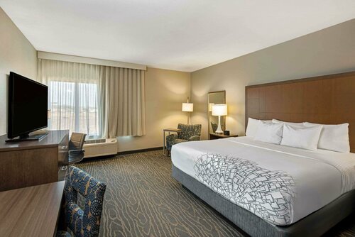 Гостиница La Quinta Inn & Suites by Wyndham Kingman в Кингмане