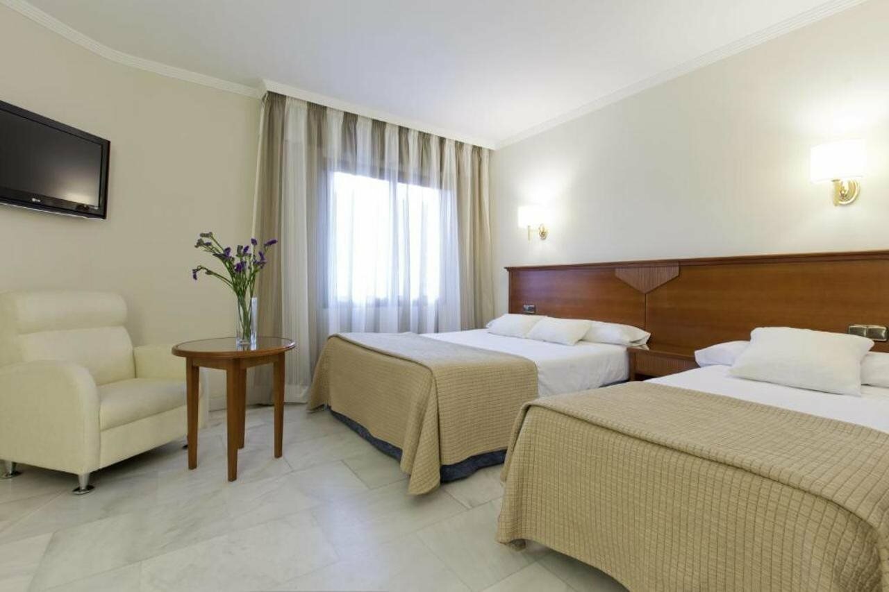 Фото Hotel Porcel Alixares