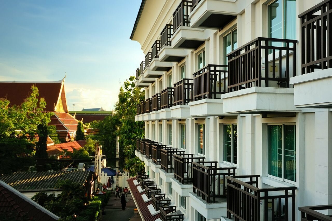 Фото Rambuttri Village Inn & Plaza