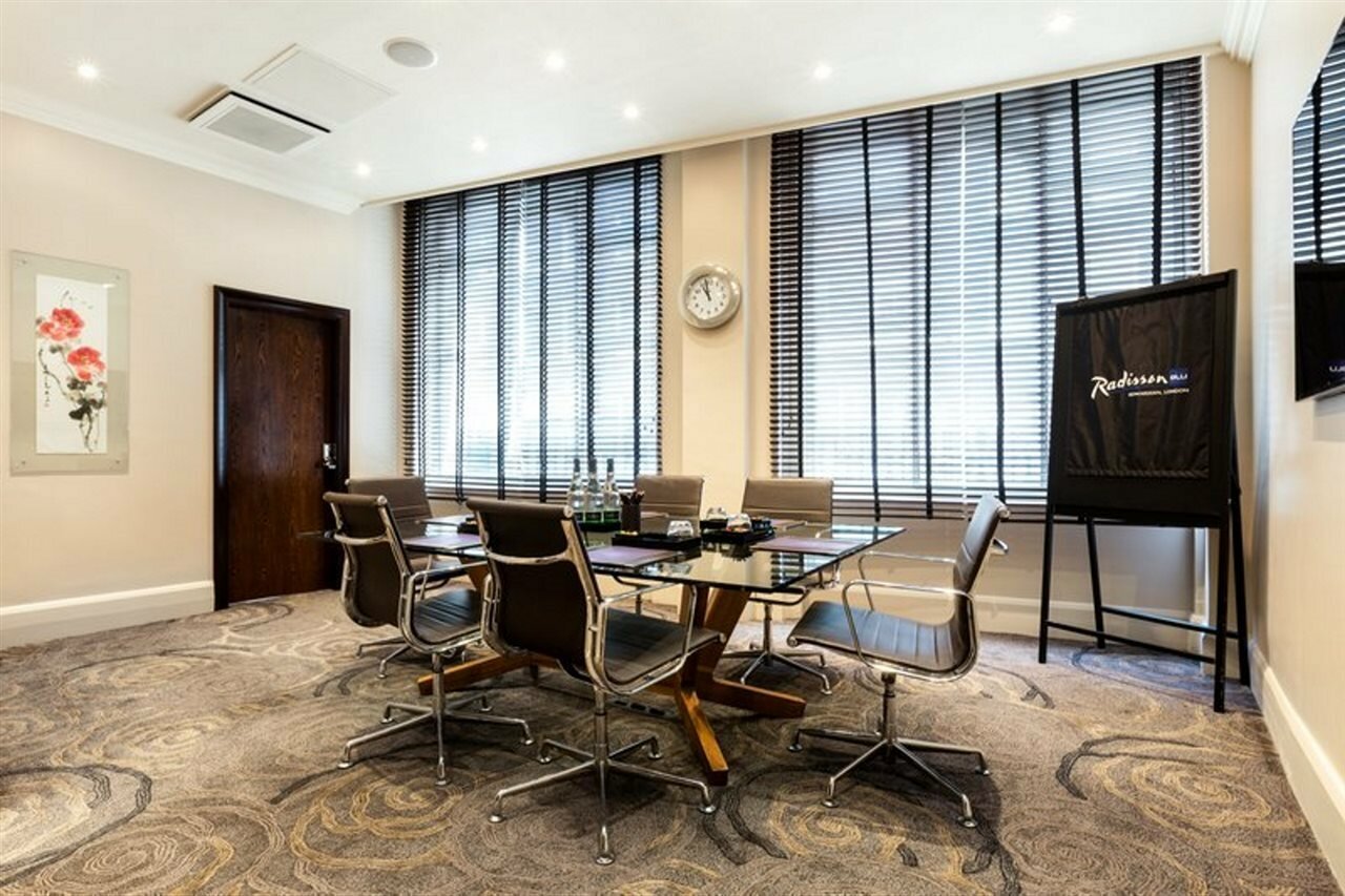 Фото Radisson Blu Hotel, London Tottenham Court Road