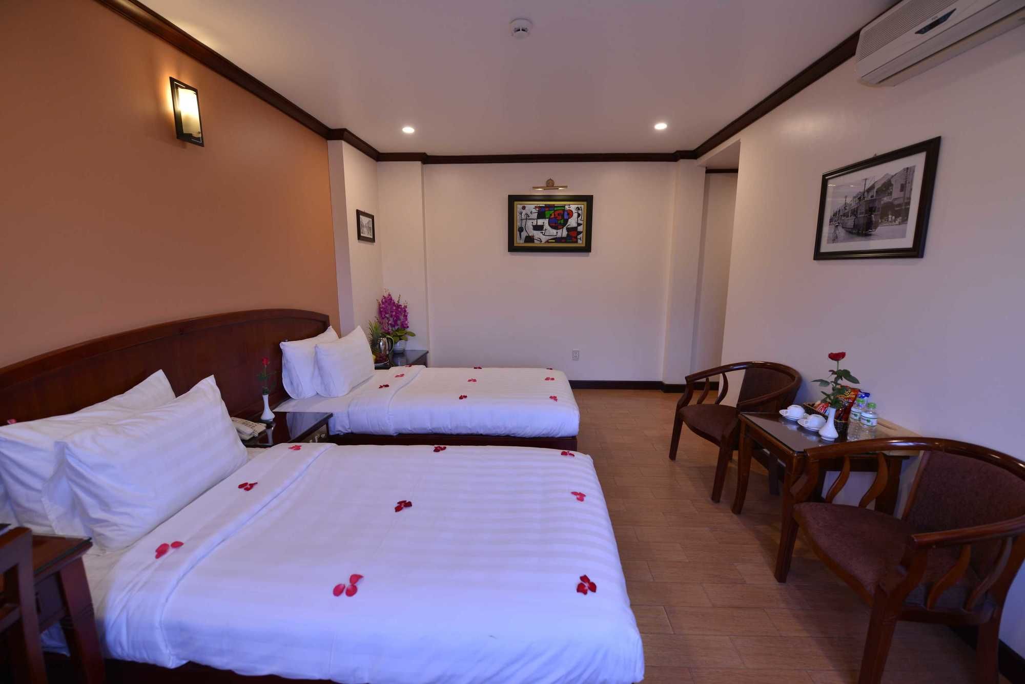 Фото Blue Ha Noi Inn Legend Hotel