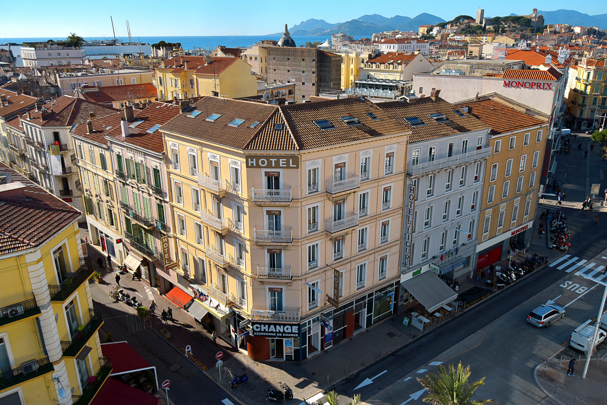 Фото отеля 1