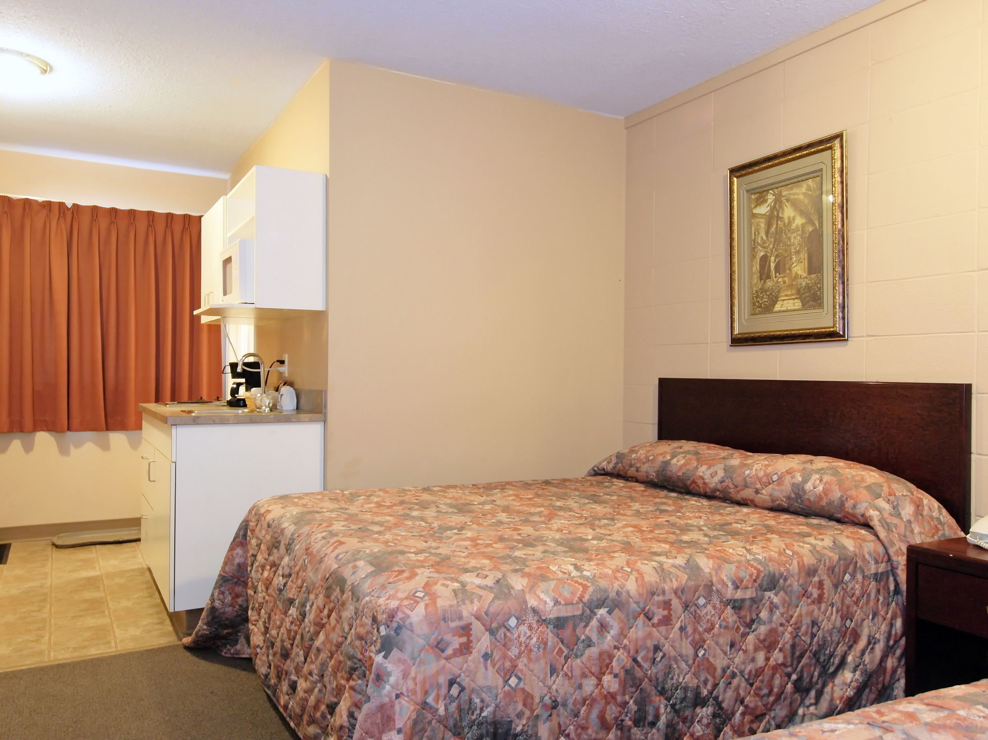 Фото Canadian Motor Inn