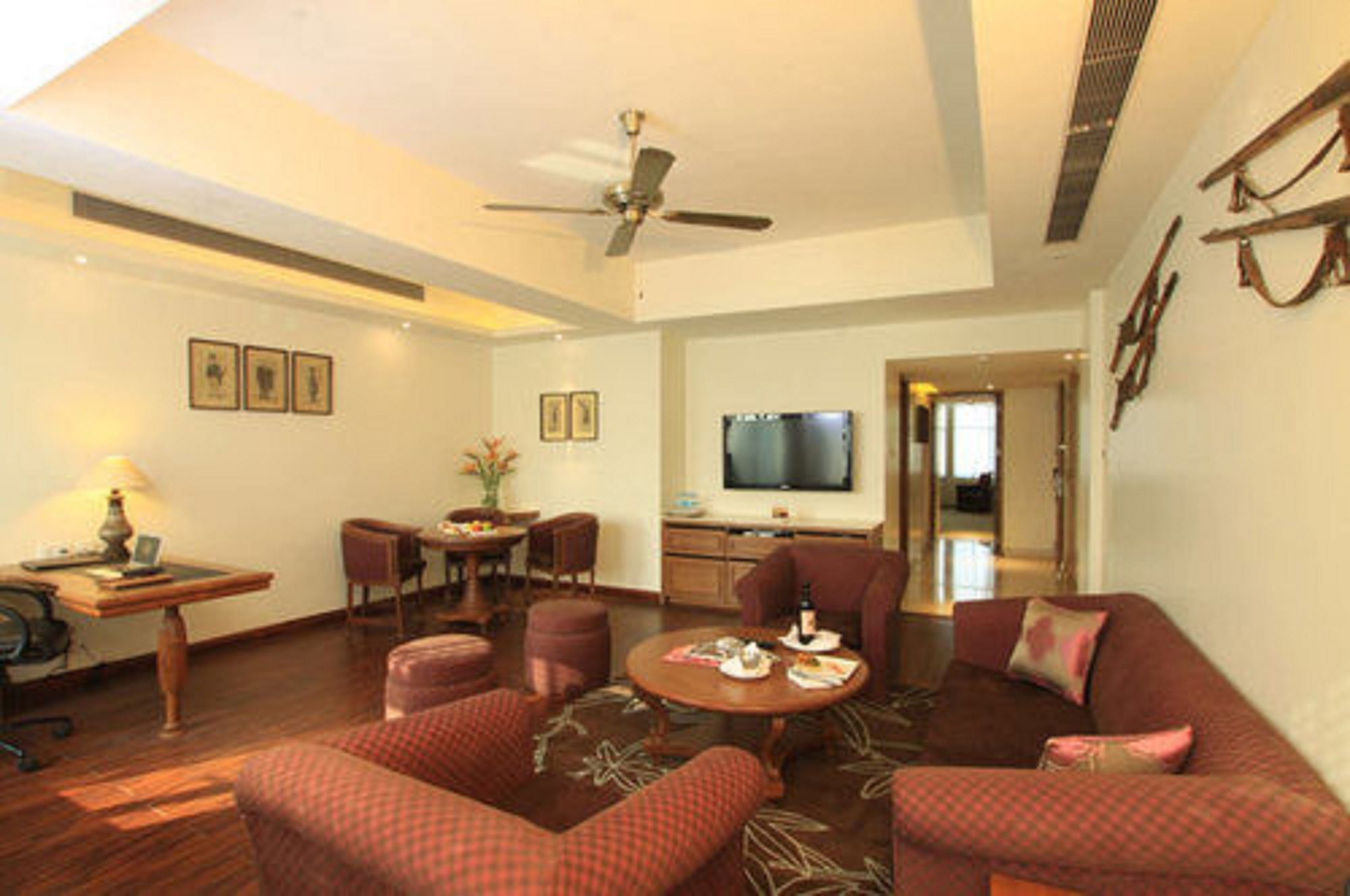 Фото Hotel Maurya