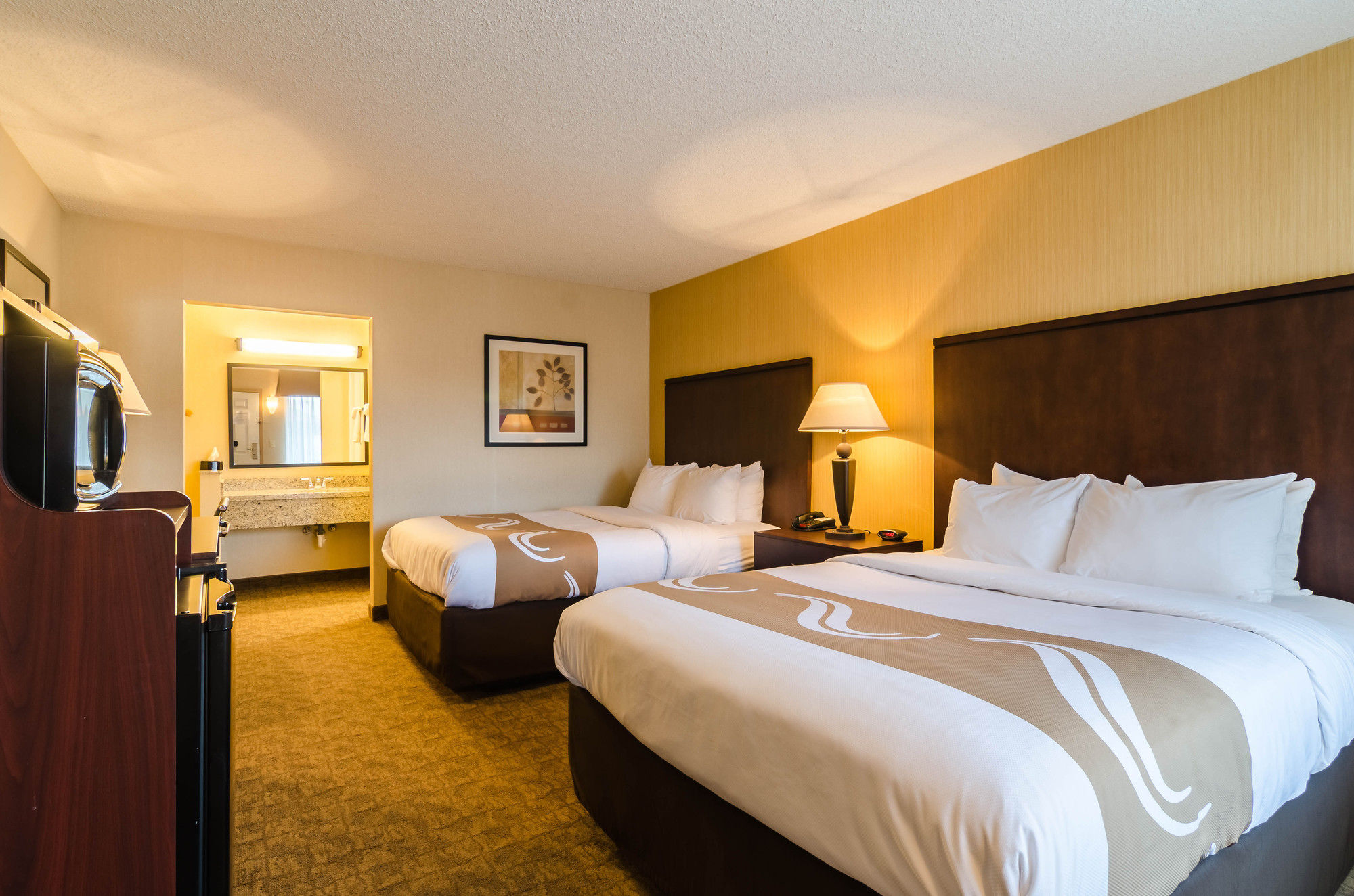 Фото Quality Inn & Suites