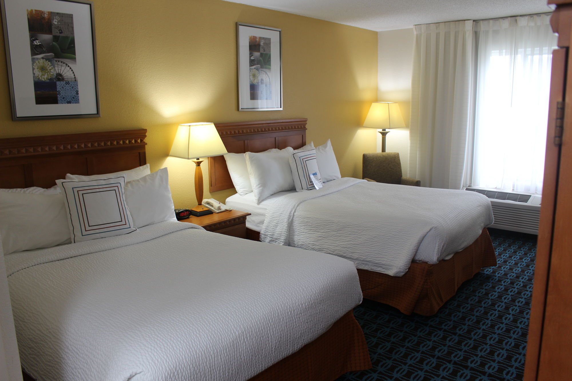 Фото отеля 2