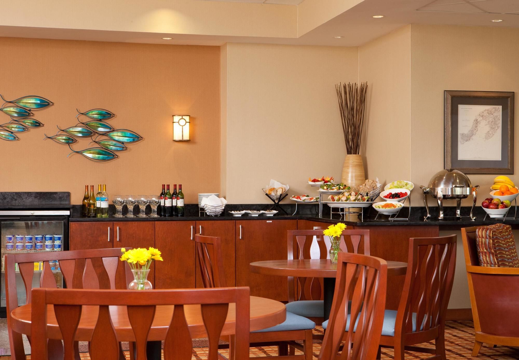 Фото Boston Marriott Peabody