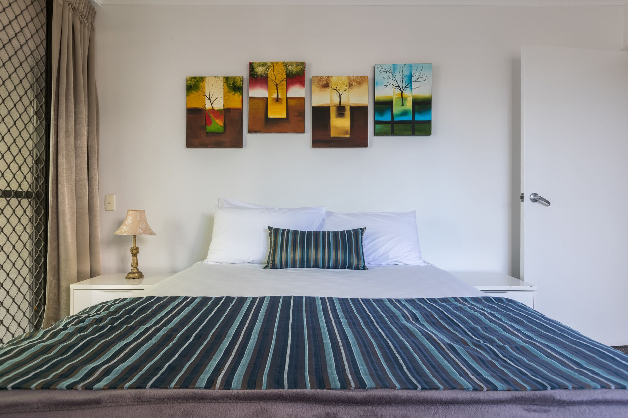 Фото Palmerston Tower Holiday Apartments