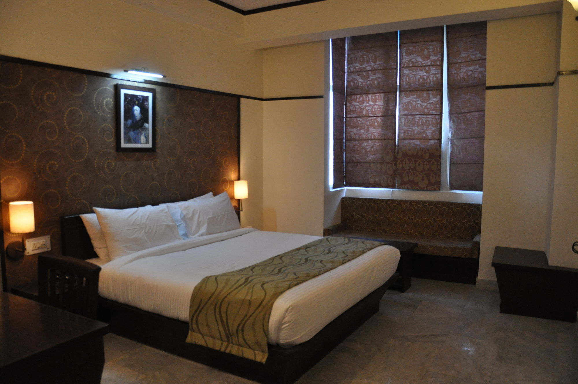 Фото Hotel Krishna Sagar Nh24