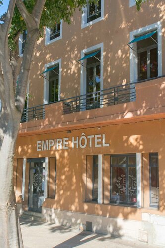 Гостиница Empire Hotel в Ниме