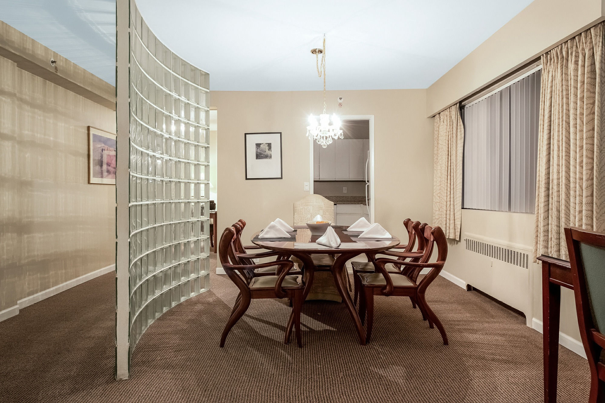 Фото Rosellen Suites Stanley