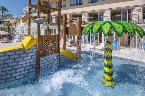 Внешний вид отеля Hotel Oasis Park Splash в Калелье, фото 3