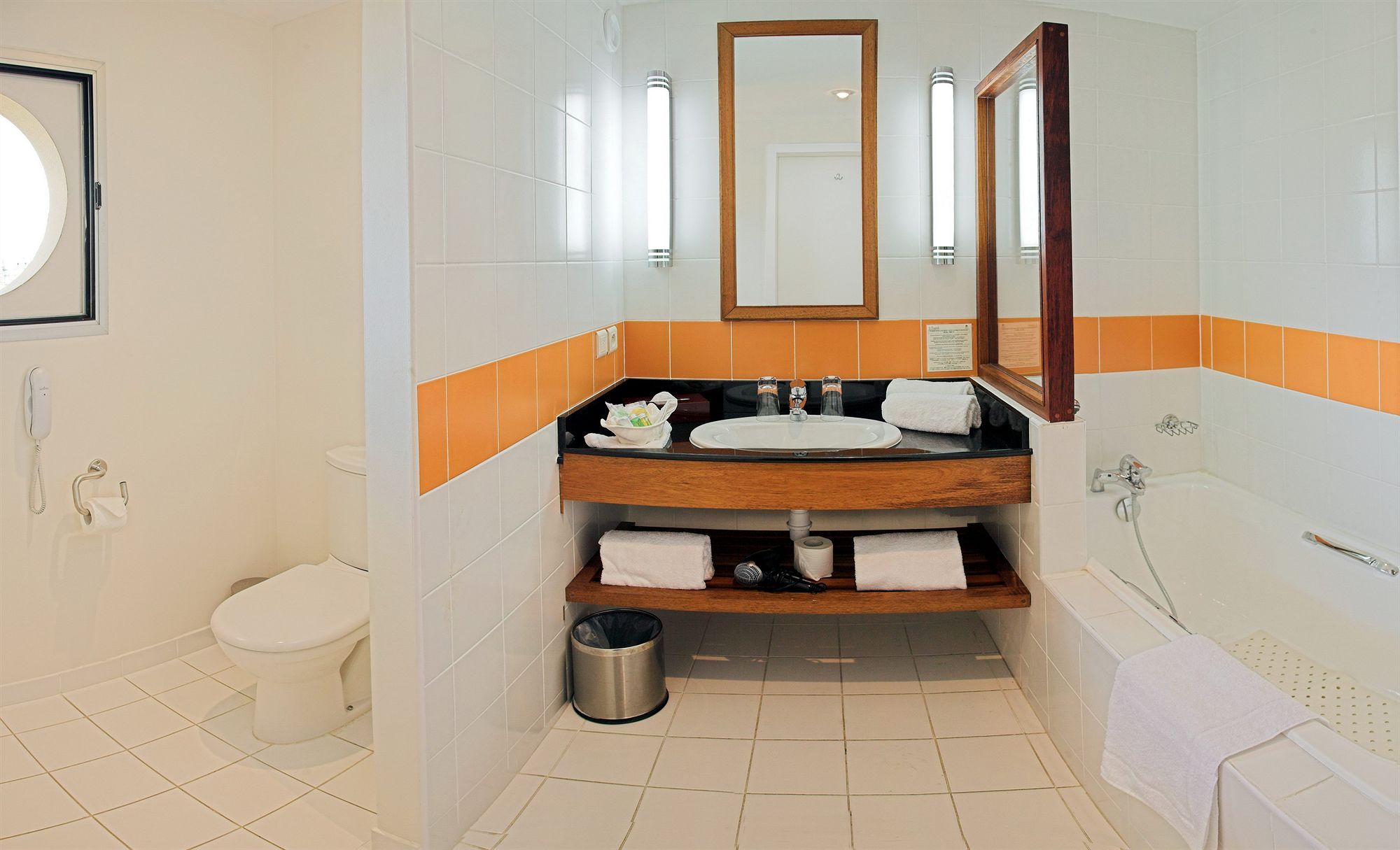 Фото Hilton Noumea La Promenade Residences