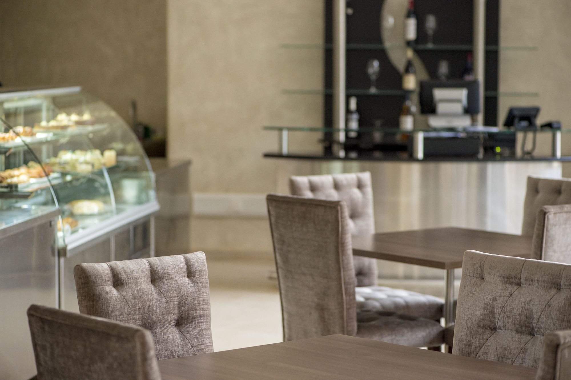 Фото Отель Protea Hotel by Marriott Kampala Skyz