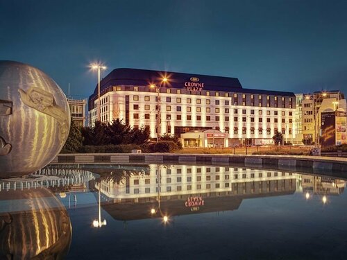 Внешний вид отеля Crowne Plaza Bratislava в Братиславе, фото 4