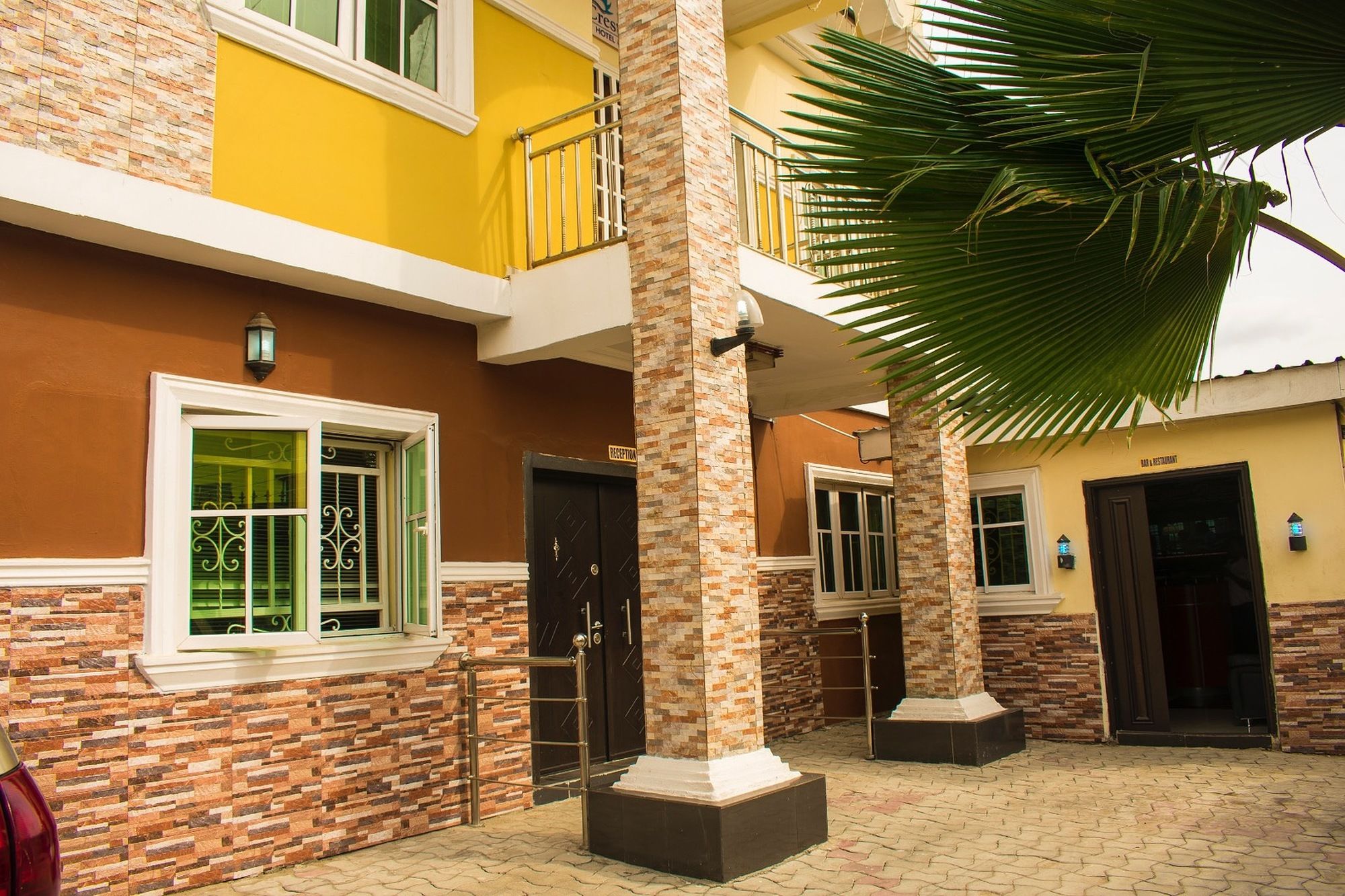 Фото отеля 3