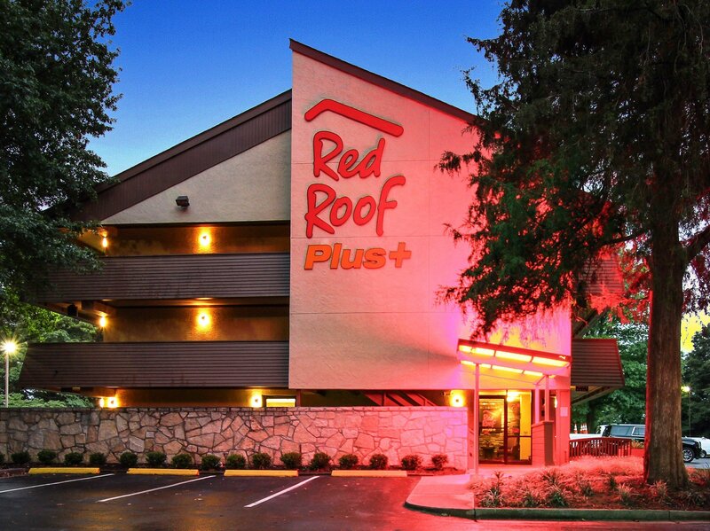 Гостиница Red Roof Inn Plus+ Atlanta - Buckhead
