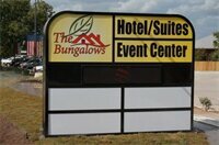 Гостиница The Bungalows Hotel & Event Center
