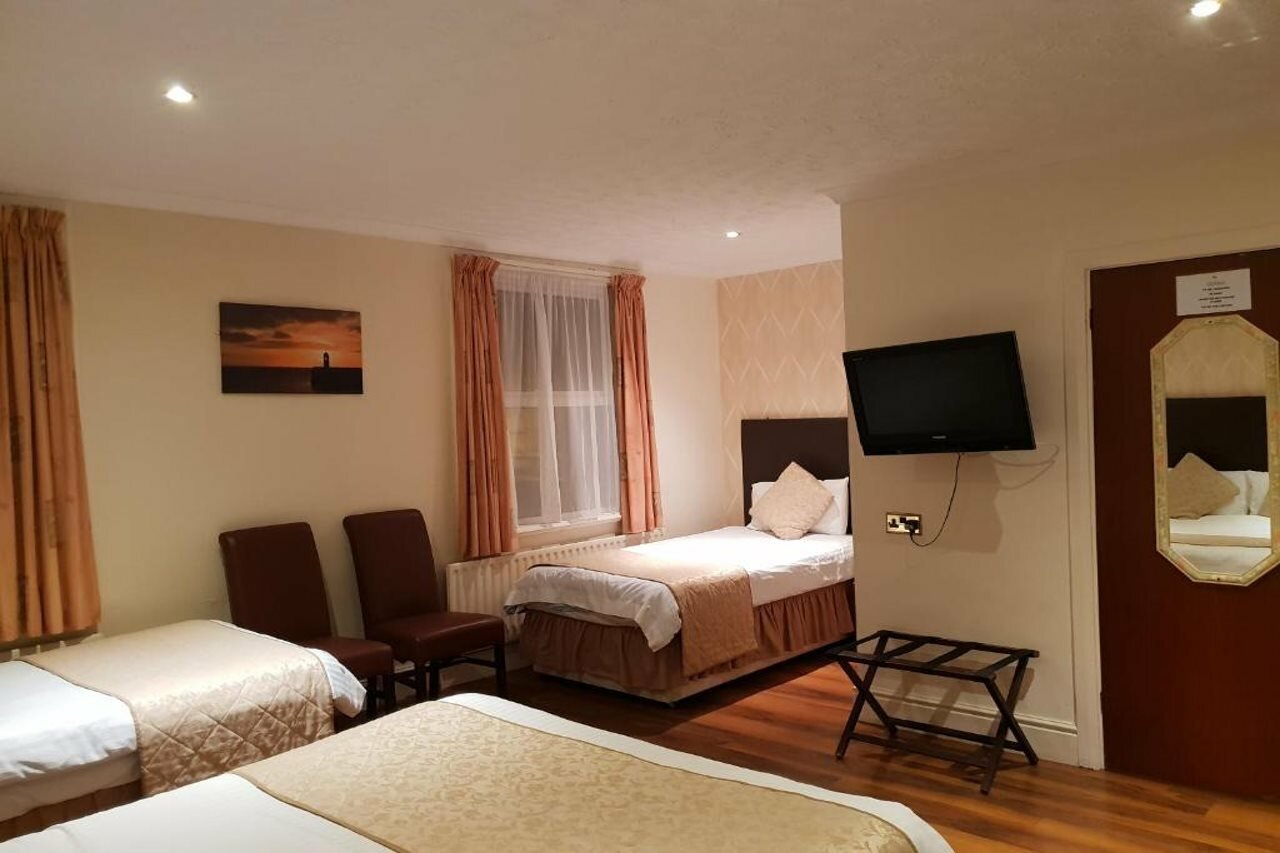 Фото Ascot Hotel