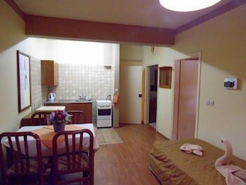 Фото Nick's Hotel Apartments