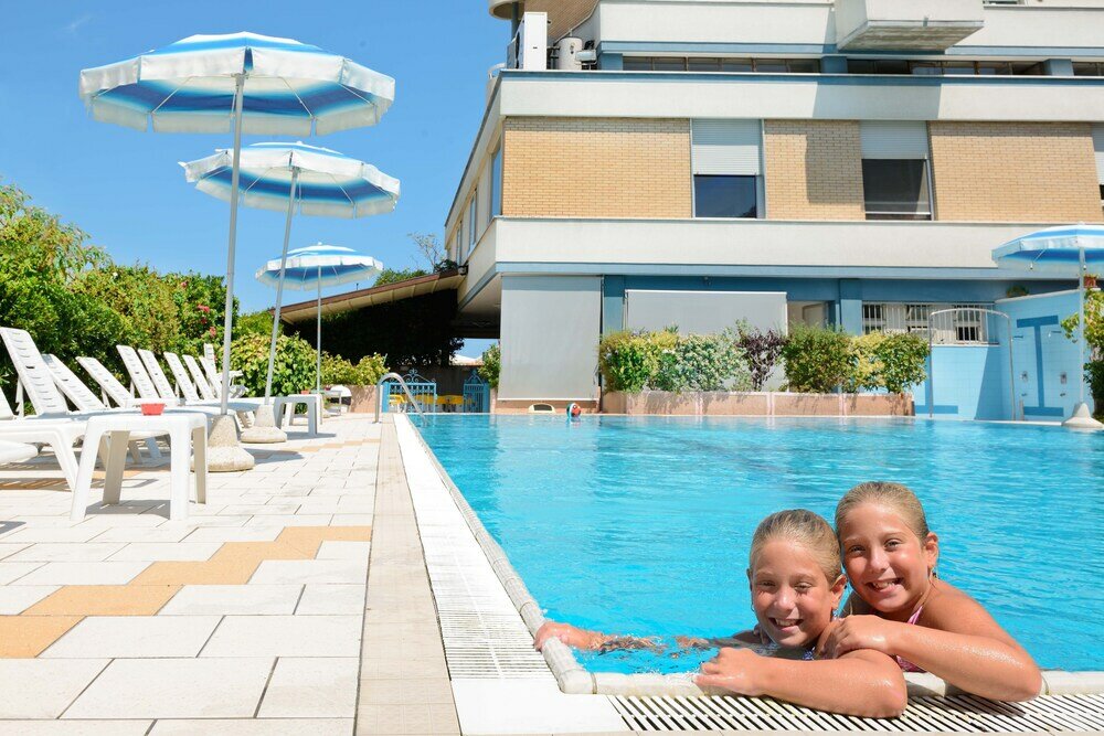 Фото Hotel Caesar