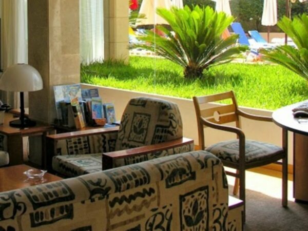 Фото Hotel Alondra