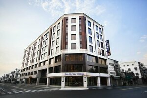 Гостиница Inn by the Village