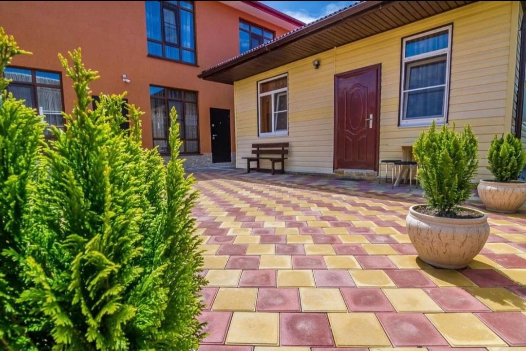 Фото Август