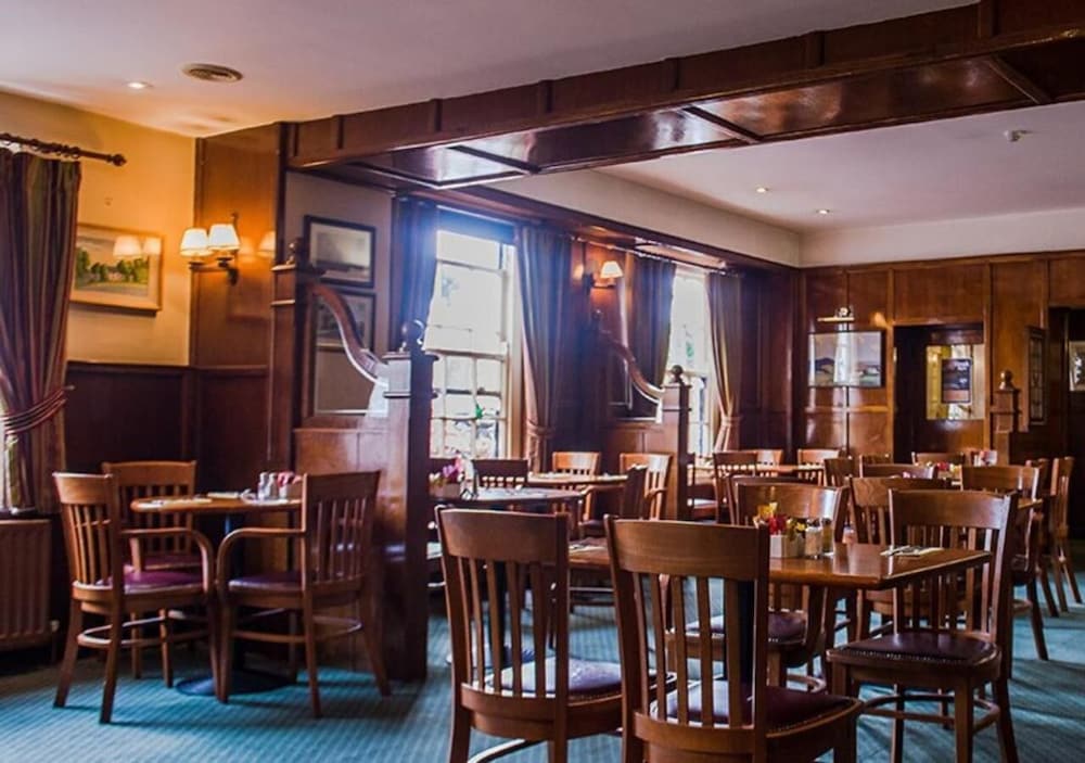 Фото Londonderry Arms Hotel
