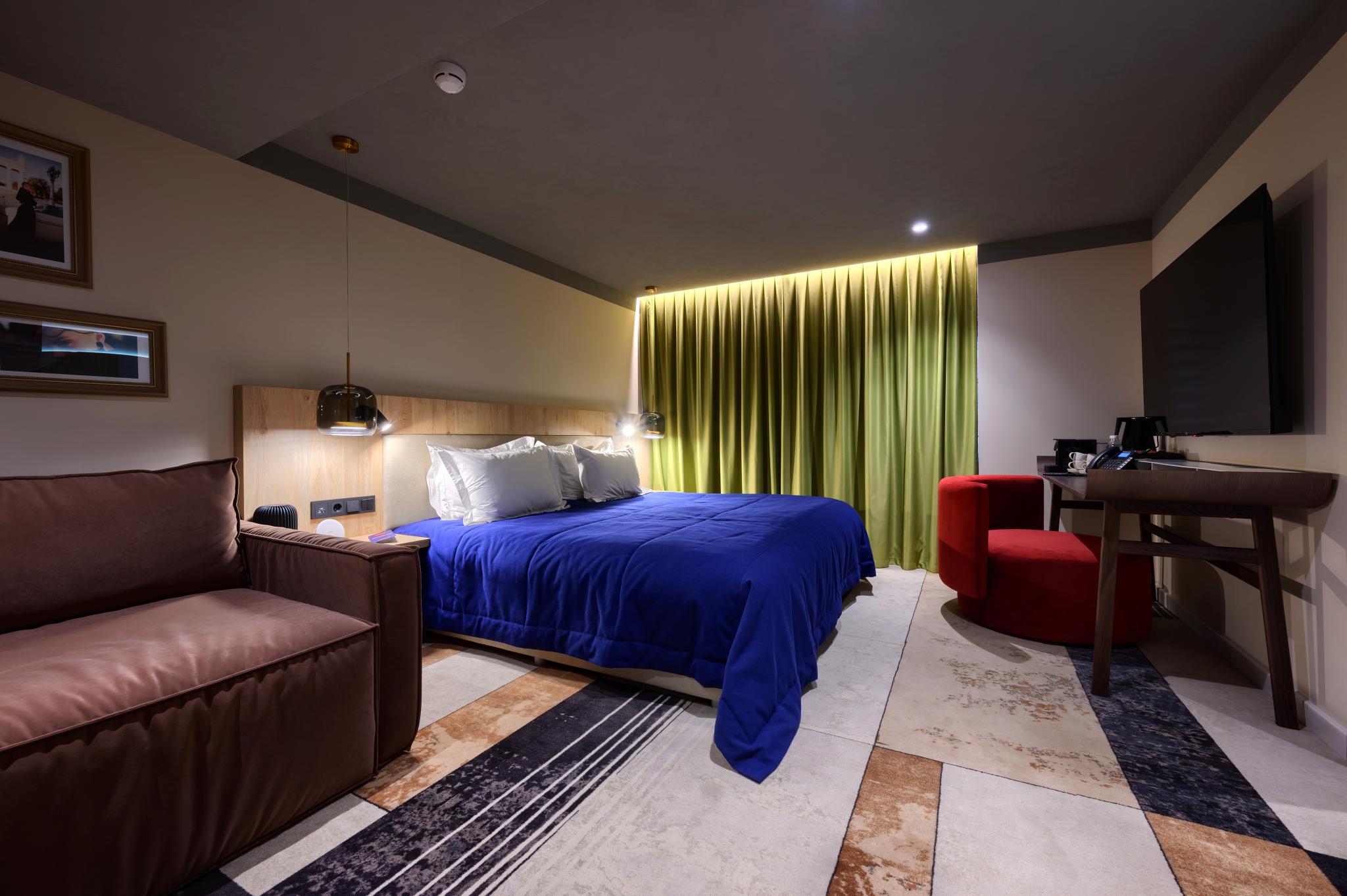 Фото отеля 2