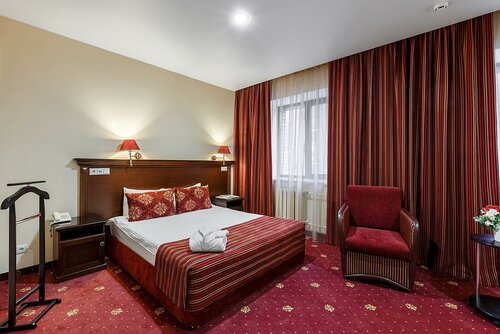 Внешний вид отеля Корона в Казани, фото 4