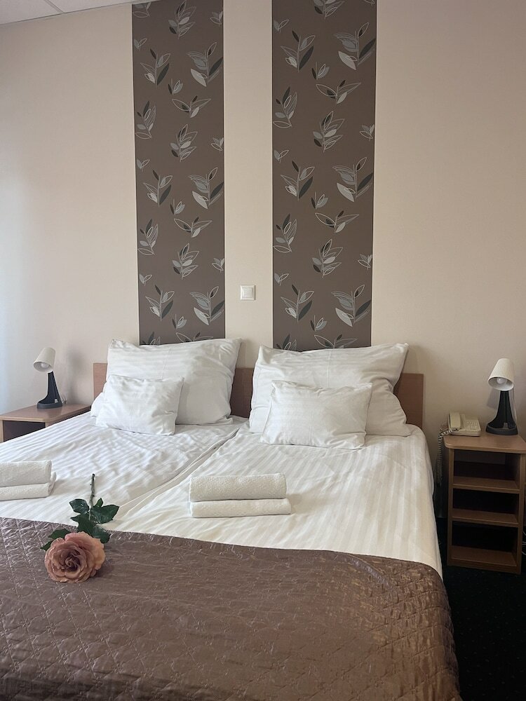 Фото Hotel Rose City