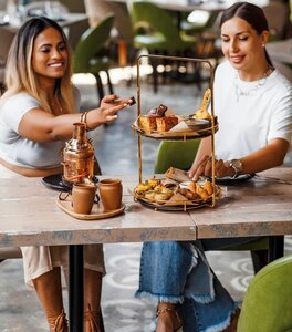 Farzi (Mall of the Emirates, Al Barsha 1, Al Barsha, Hadaeq Mohammed Bin Rashid, Dubai), cafe