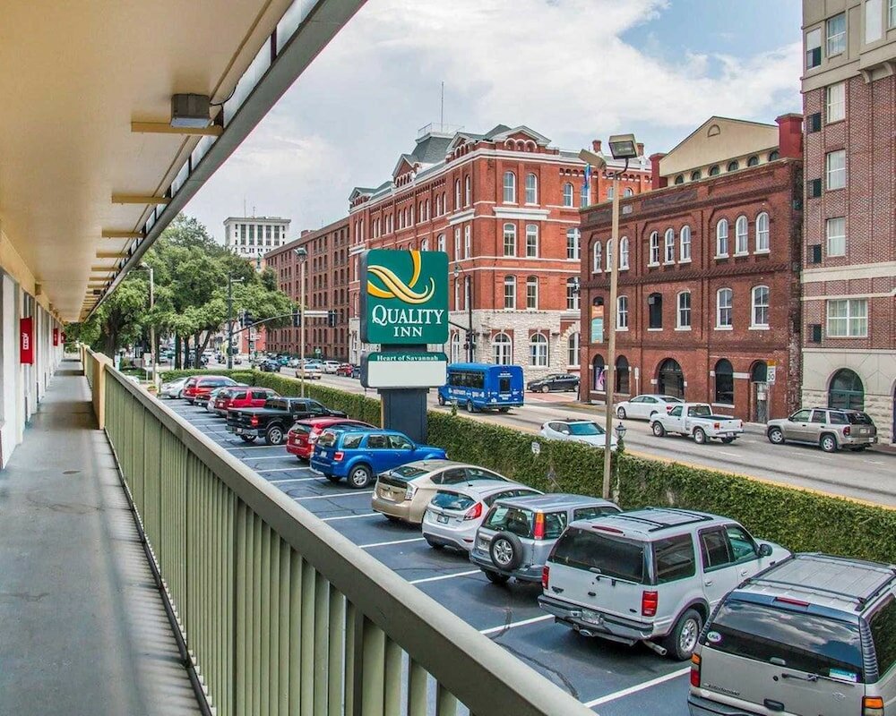 Фото Quality Inn Savannah Historic District