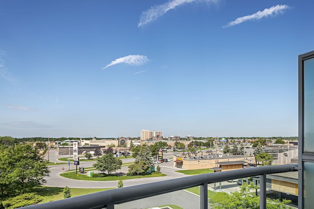 Фото Four Points by Sheraton London