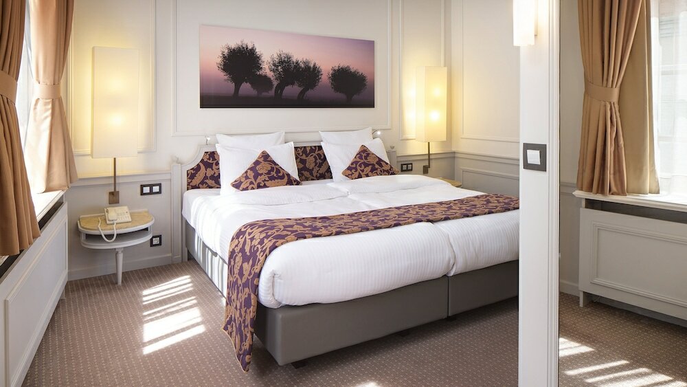 Фото Crowne Plaza Bruges