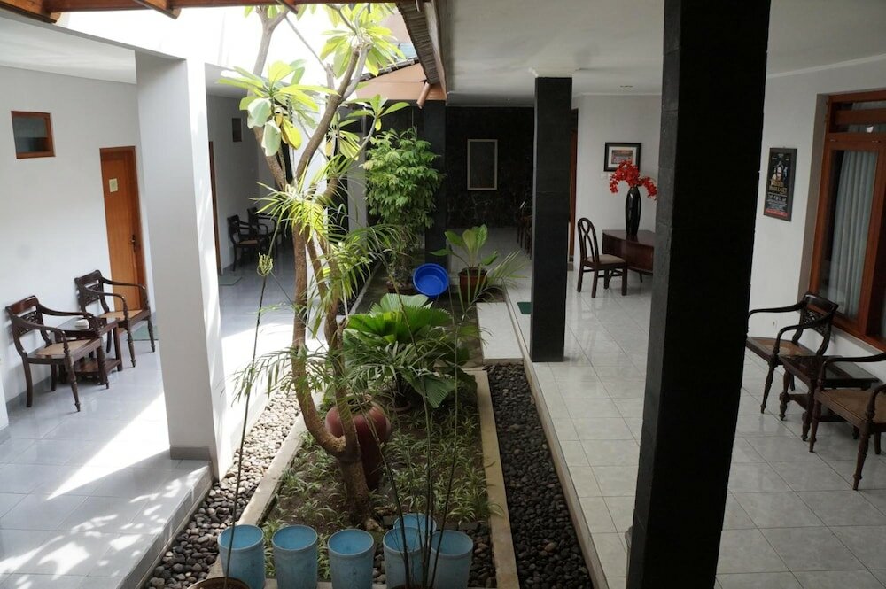 Фото Hotel Kirana