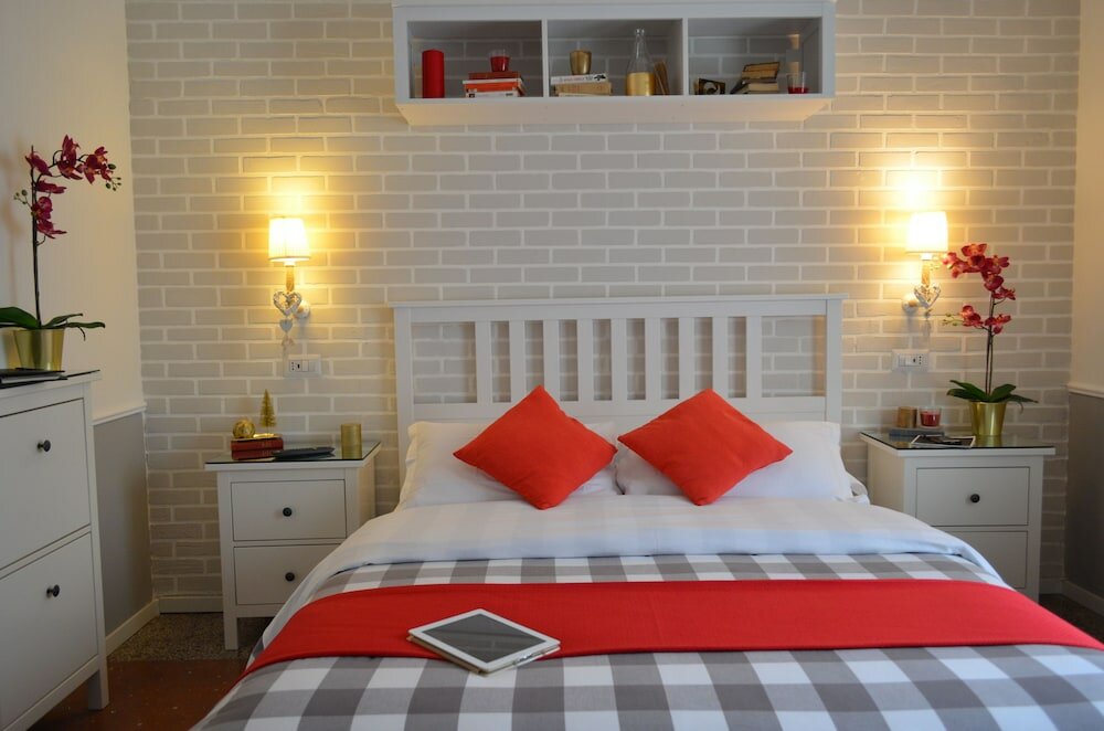 Фото Moonlight Inn Guest House